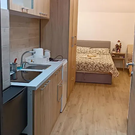 Sanjalica アパート